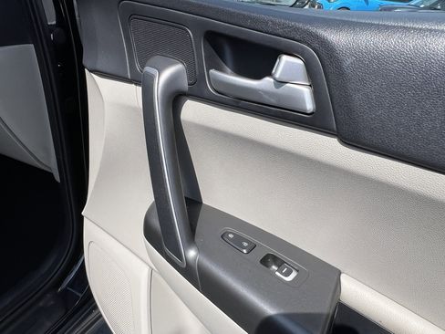 Certified 2020 Kia Sportage LX w/ LX Popular Package image 18