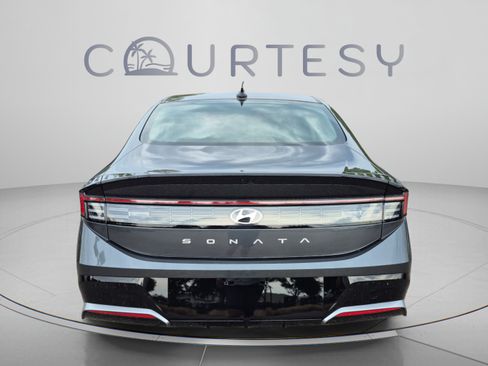 New 2026 Hyundai Sonata SEL FWD image 4