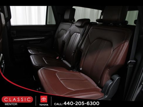 Used 2024 Ford Expedition Max Limited image 19