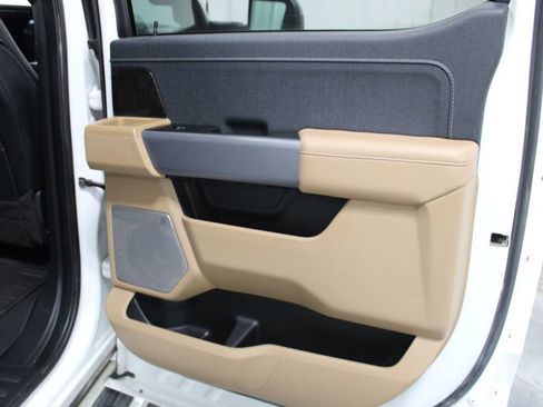 Used 2023 Ford F150 Lariat w/ Trailer Tow Package image 30