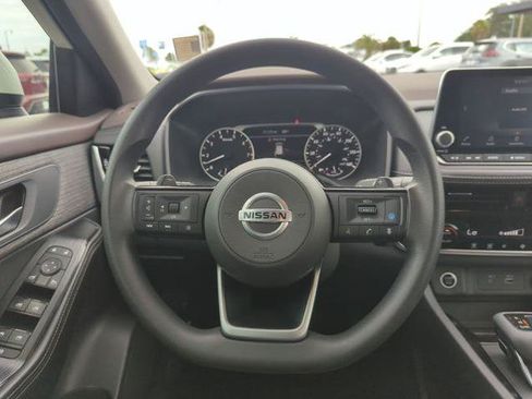 Certified 2021 Nissan Rogue SV FWD image 25