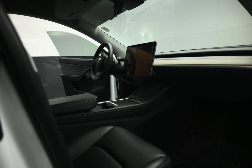 Used 2022 Tesla Model Y Long Range AWD/4WD image 55