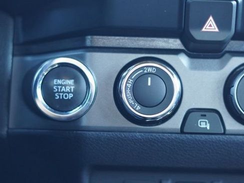 Used 2023 Toyota Tacoma TRD Off-Road image 30