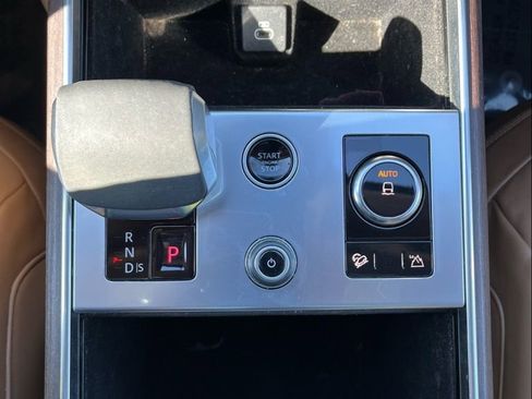 Used 2023 Land Rover Range Rover SE image 13