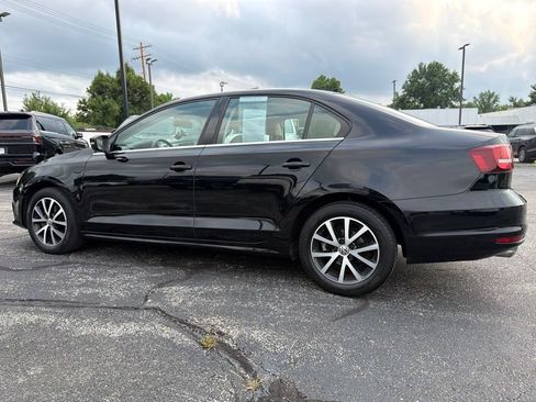 Used 2017 Volkswagen Jetta SE FWD image 9