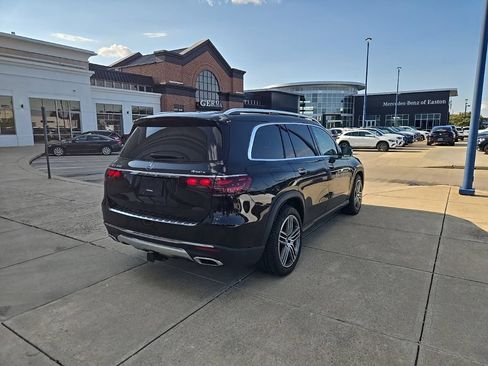 Used 2024 Mercedes-Benz GLS 450 4MATIC image 6