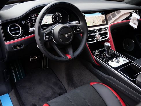 New 2025 Bentley Flying Spur Plug-In Hybrid image 8