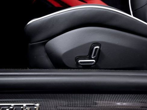 Certified 2025 Ferrari Roma Spider RWD image 25