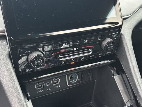 New 2025 Jeep Grand Cherokee Overland image 27