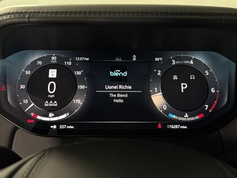 Used 2025 Land Rover Range Rover SE AWD/4WD image 23