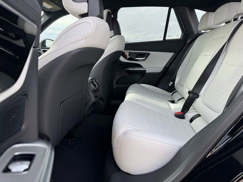 New 2026 Mercedes-Benz GLC 300 image 15