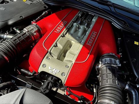 Used 2023 Ferrari 812 GTS RWD image 25