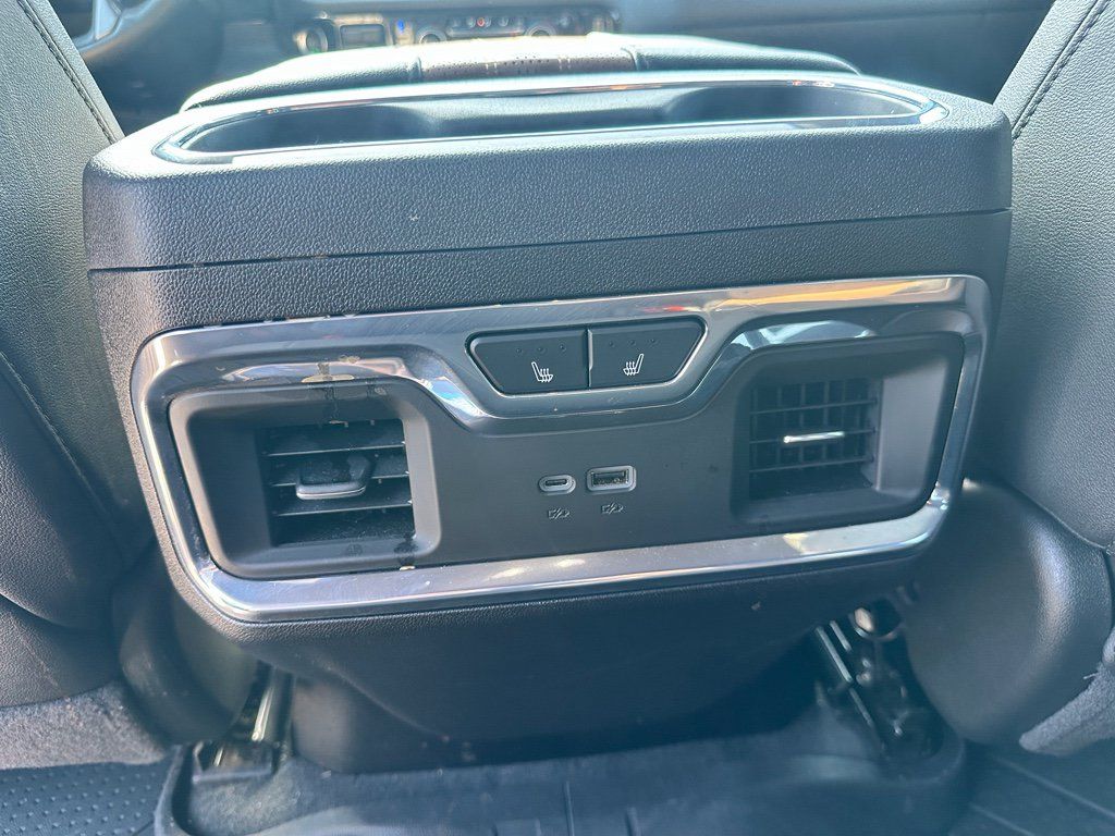 Used 2024 Chevrolet Silverado 1500 High Country w/ High Country Premium Package AWD/4WD image 24