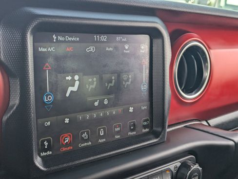 Used 2018 Jeep Wrangler Unlimited Rubicon image 22