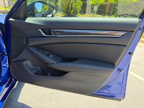 Used 2021 Honda Accord Sport image 14