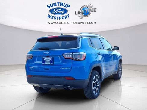 Used 2022 Jeep Compass Limited image 3