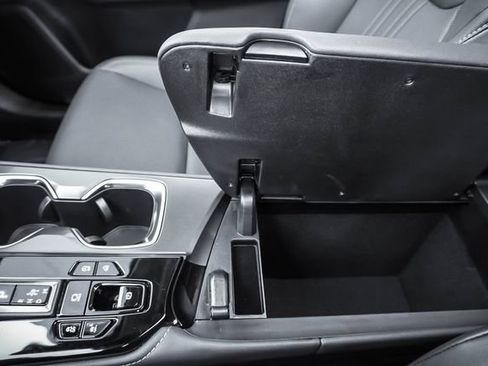 Certified 2025 Lexus NX 350 AWD w/ Accessory Package (2T) image 18
