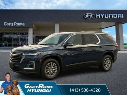 Used 2023 Chevrolet Traverse LT