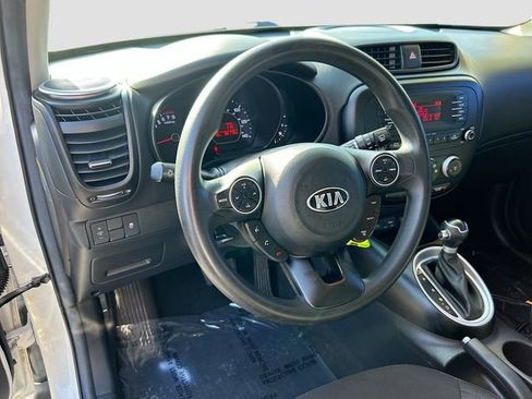 Used 2016 Kia Soul FWD image 8