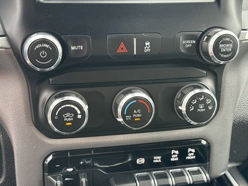 Used 2024 RAM 2500 Big Horn w/ Off Road Package image 29