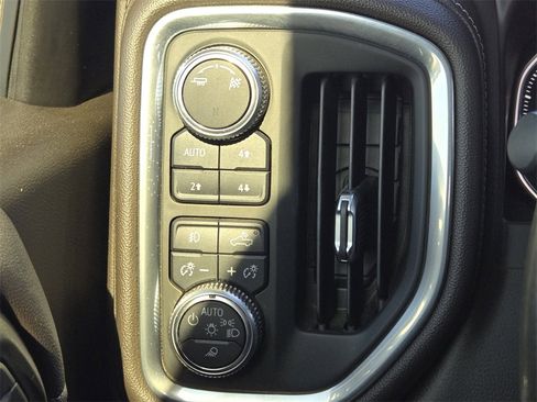 Used 2019 GMC Sierra 1500 SLT w/ SLT Premium Package image 17