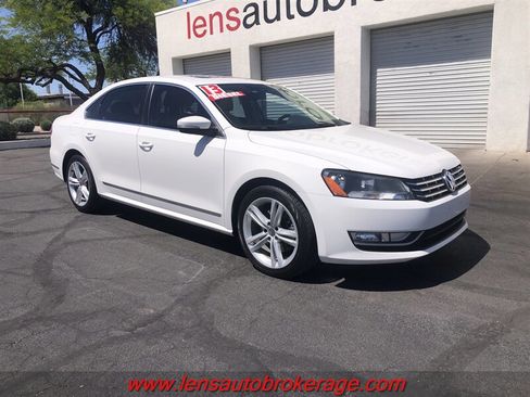 Used 2013 Volkswagen Passat TDI SEL Premium FWD image 2
