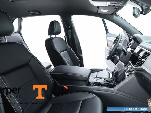 Used 2023 Volkswagen Atlas Cross Sport SE w/ Black Wheel Package FWD image 36