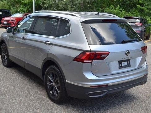 Used 2024 Volkswagen Tiguan SE AWD/4WD image 6