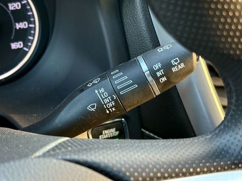 Used 2023 GMC Acadia SLE w/ Driver Convenience Package image 26