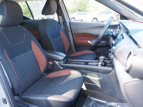 Used 2024 Nissan Kicks SR FWD image 11