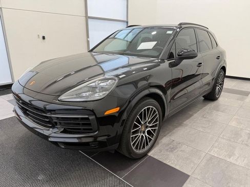 Certified 2023 Porsche Cayenne S image 1