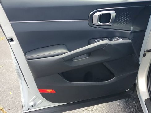 New 2026 Kia Sorento LX image 8