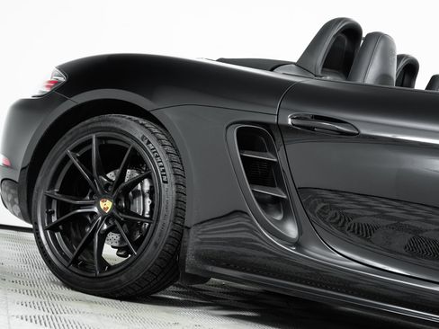 Used 2021 Porsche 718 Boxster RWD image 67