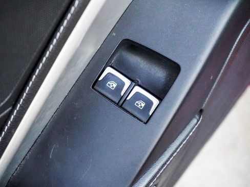 Used 2014 Chevrolet Corvette Stingray Convertible image 16