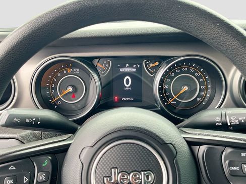Used 2023 Jeep Gladiator Sport AWD/4WD image 12