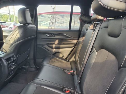 Used 2024 Jeep Grand Cherokee Altitude AWD/4WD image 24