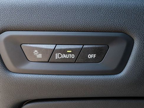 Used 2025 BMW X5 xDrive50e image 25