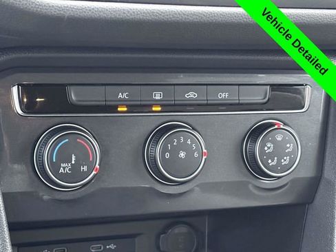 Used 2021 Volkswagen Tiguan S image 17
