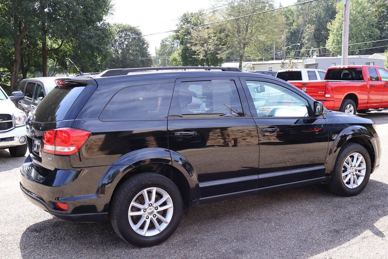 Used 2014 Dodge Journey SXT w/ Flexible Seating Group FWD image 9