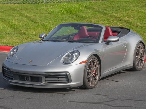 Used 2020 Porsche 911 Carrera S RWD image 5