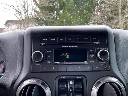 Used 2015 Jeep Wrangler Unlimited Sport w/ Quick Order Package 24S image 16