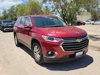 Used 2020 Chevrolet Traverse LT FWD video 2