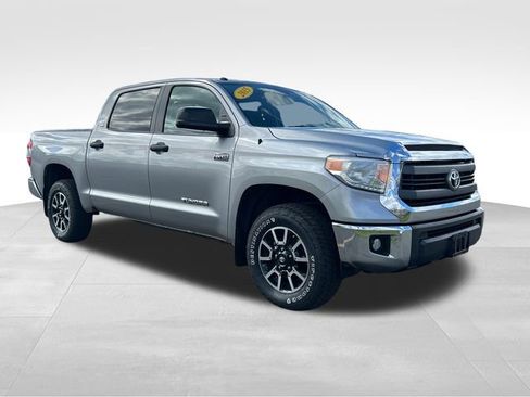 Used 2015 Toyota Tundra SR5 w/ TRD Off Road Package image 7