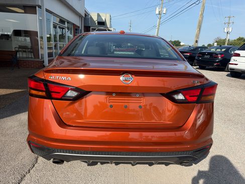 Used 2020 Nissan Altima 2.5 SR w/ Premium Package FWD image 6