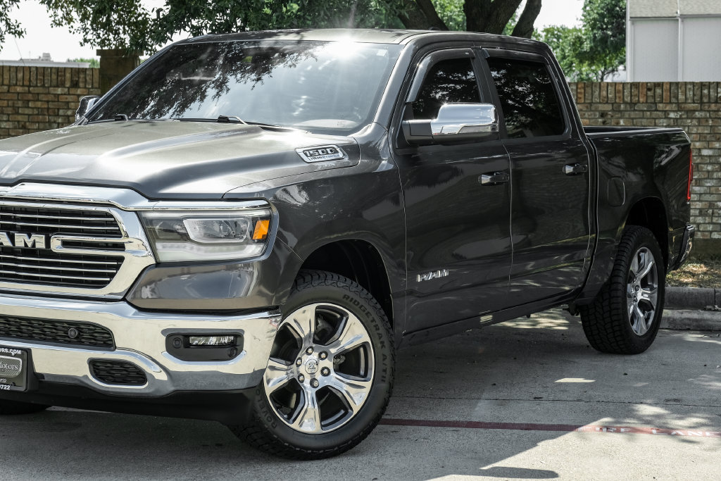 Used 2023 RAM 1500 Laramie AWD/4WD image 13
