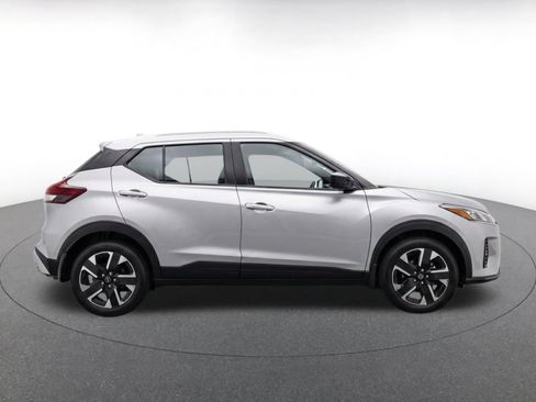 Used 2026 Nissan Kicks SV w/ Cold Weather Package AWD/4WD image 10