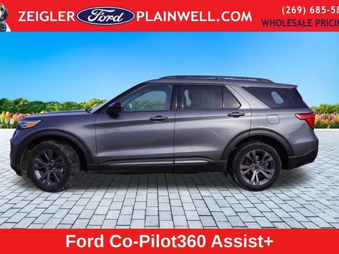 Used 2023 Ford Explorer XLT w/ Equipment Group 202A image 2