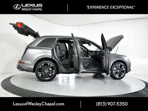 Used 2025 Audi Q7 3.0T Premium Plus image 15