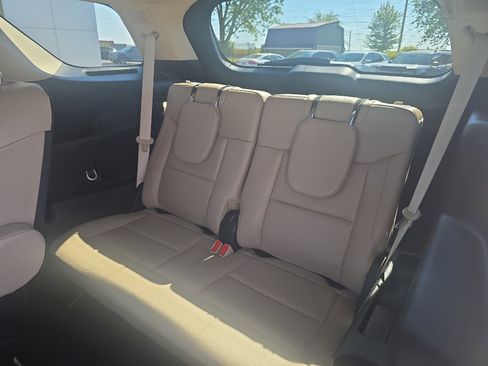 Used 2023 Ford Explorer Limited w/ Limited Technology Package image 17