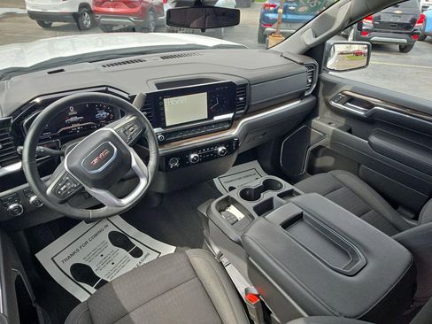 Used 2024 GMC Sierra 1500 Elevation AWD/4WD image 12